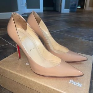 Christian Louboutin Nude Pumps